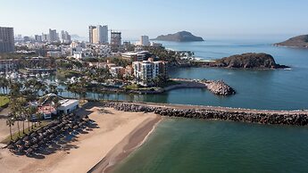 El Cid Marina Beach Hotel