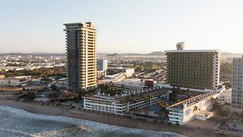 El Cid El Moro Beach Hotel