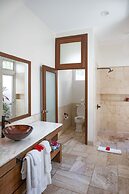 The Lodge at Jaguar Reef