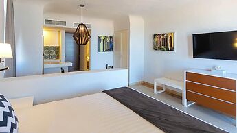 Luna Palace Hotel and Suites