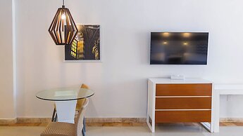 Luna Palace Hotel and Suites