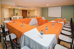 Luna Palace Hotel and Suites