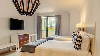 Luna Palace Hotel and Suites