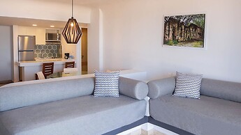 Luna Palace Hotel and Suites