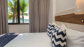 Luna Palace Hotel and Suites