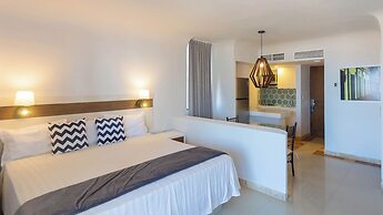 Luna Palace Hotel and Suites