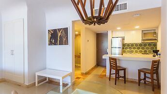 Luna Palace Hotel and Suites