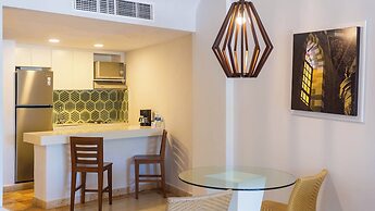 Luna Palace Hotel and Suites