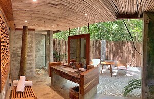 Casa Bonita Tropical Lodge