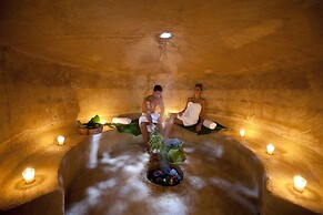 Casa Bonita Tropical Lodge