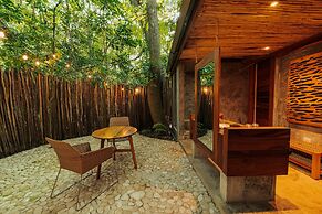 Casa Bonita Tropical Lodge