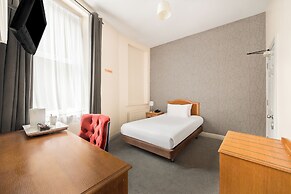 County Hotel