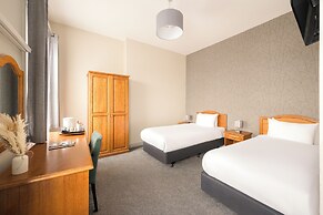 County Hotel