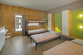 Lausanne Youth Hostel Jeunotel
