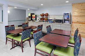 Days Inn & Suites by Wyndham Siler City