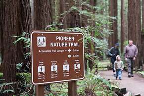 Holiday Inn Express Santa Rosa North by IHG