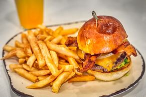 Holiday Inn Kansas City Downtown by IHG