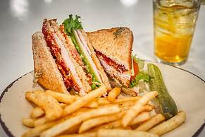 Holiday Inn Kansas City Downtown by IHG