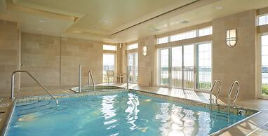 Newport Beach Hotel & Suites