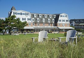 Newport Beach Hotel & Suites