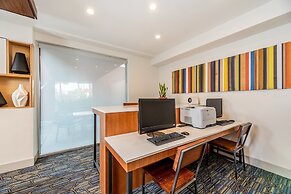 Holiday Inn Express Fremont-Milpitas Central by IHG