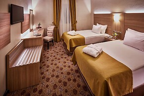 Gunes Hotel Merter