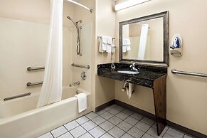 Quality Inn Decatur River City