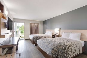 Econo Lodge Greenville