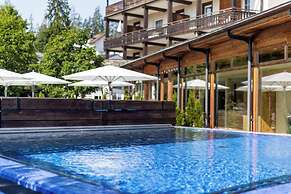 Adula Hotel
