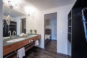 Adula Hotel