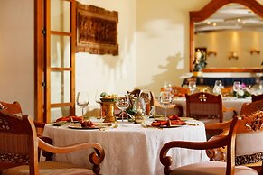 Nusa Dua Beach Hotel and Spa - Handwritten Collection