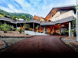 Grand Mercure Puka Park Resort