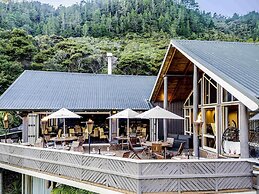 Grand Mercure Puka Park Resort