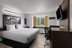 Super 8 by Wyndham Harbison/Parkridge Hospital