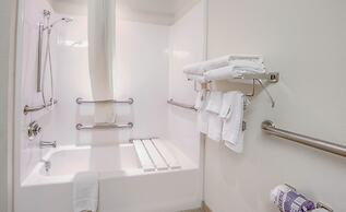 Microtel Inn & Suites by Wyndham Gulf Shores