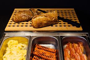 Hotel Malcom and Barret