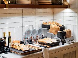 H10 Puerta de Alcalá