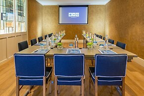 H10 Puerta de Alcalá