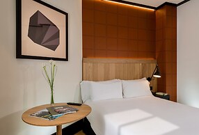 H10 Puerta de Alcalá