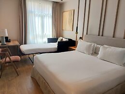 H10 Puerta de Alcalá