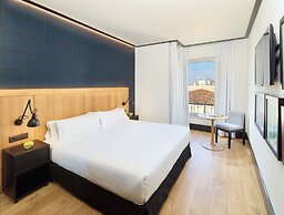 H10 Puerta de Alcalá