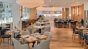 H10 Puerta de Alcalá