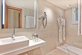 NH Barcelona Les Corts