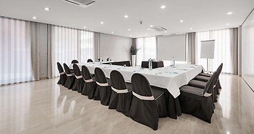 NH Castellón Mindoro Hotel