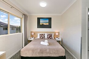 Cairns Queens Court