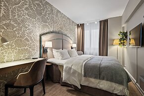 Home Hotel Bastion