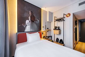 Radisson RED Berlin Kudamm