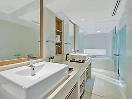 Pullman Phuket Karon Beach Resort