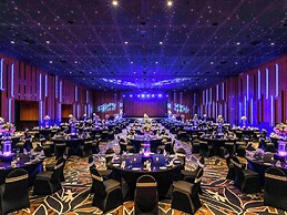 Pullman Phuket Karon Beach Resort