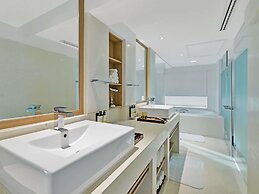 Pullman Phuket Karon Beach Resort